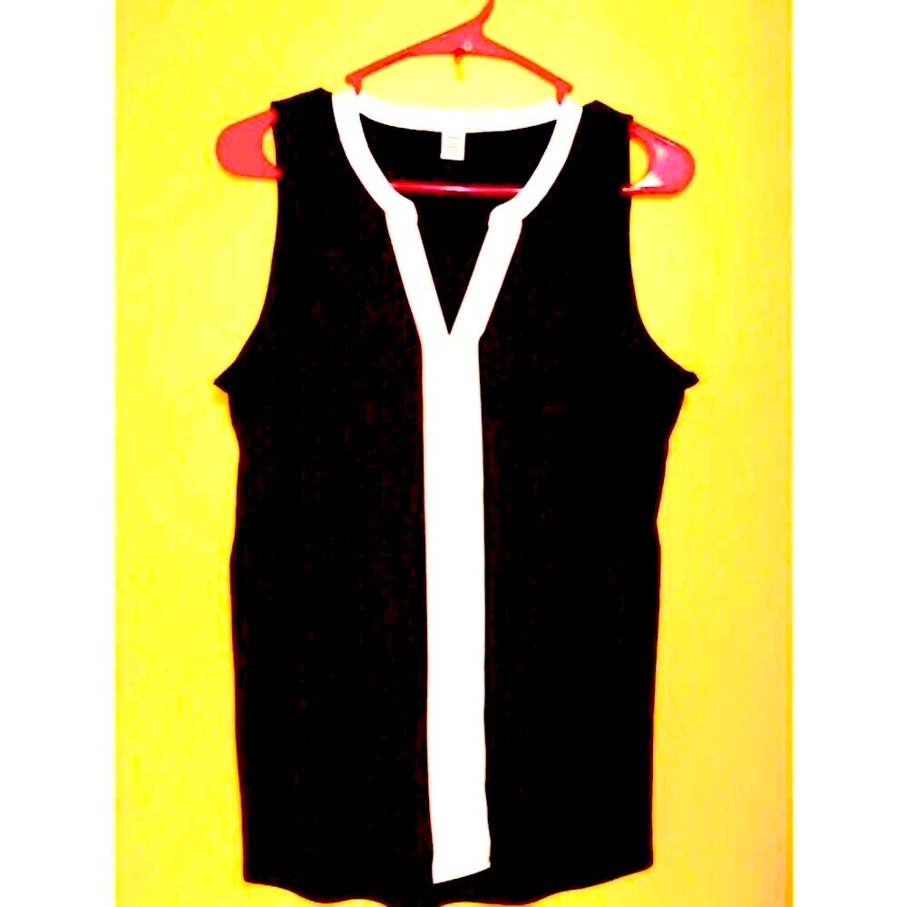 Kenneth Cole Reaction sleeveless blouse, Sz. M